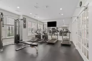 1645 International Dr, McLean, VA 22102 - Photo 23