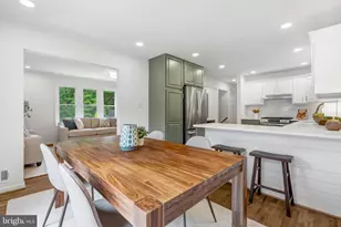 5301 Pommeroy Dr, Fairfax, VA 22032 - Photo 9