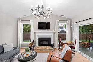1323 Stourhead Ct, Herndon, VA 20170 - Photo 11