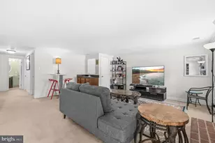 3050 Federal Hill Dr, Falls Church, VA 22044 - Photo 27