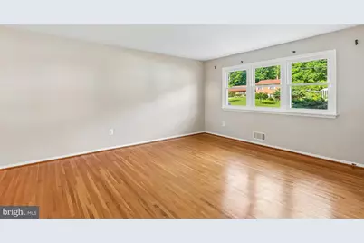 4712 Springbrook Drive, Annandale, VA 22003 - Photo 3