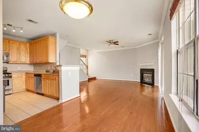 13038 Cabin Creek Road #13038, Herndon, VA 20171 - Photo 9