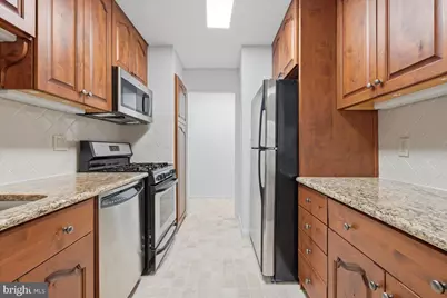 1923 Wilson Lane #201, McLean, VA 22102 - Photo 11