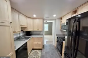 1415 Greenmont Ct, Reston, VA 20190 - Photo 13