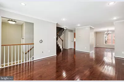 10150 Village Knolls Court, Oakton, VA 22124 - Photo 7