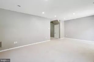 10150 Village Knolls Ct, Oakton, VA 22124 - Photo 21