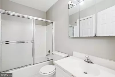 10150 Village Knolls Court, Oakton, VA 22124 - Photo 23
