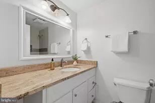 2240 Sanibel Dr, Reston, VA 20191 - Photo 29