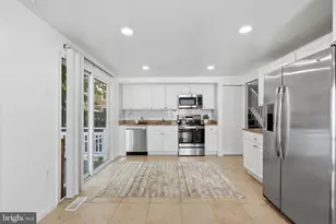 2240 Sanibel Dr, Reston, VA 20191 - Photo 9