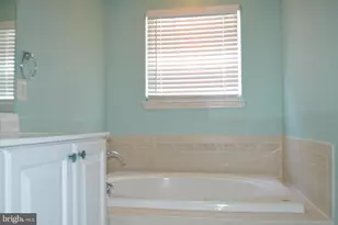 8560 Barrow Furnace Ln, Lorton, VA 22079 - Photo 15