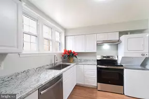 14421 Saguaro Pl, Centreville, VA 20121 - Photo 13