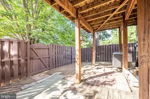 2000 Gallows Tree Ln, Vienna, VA 22182 - Photo 37