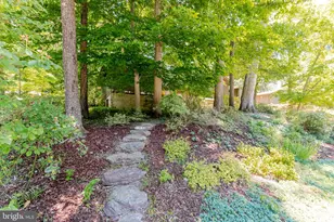 4221 Elizabeth Ln, Annandale, VA 22003 - Photo 55