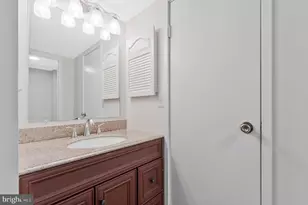 2210 Springwood Dr, Reston, VA 20191 - Photo 17