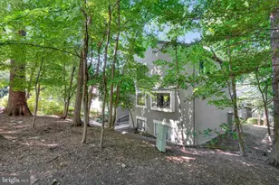2210 Springwood Dr, Reston, VA 20191 - Photo 5