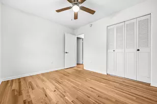 2410 Parkers Ln, Alexandria, VA 22306 - Photo 15