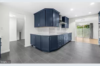 2410 Parkers Lane, Alexandria, VA 22306 - Photo 11