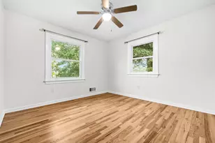 2410 Parkers Ln, Alexandria, VA 22306 - Photo 17