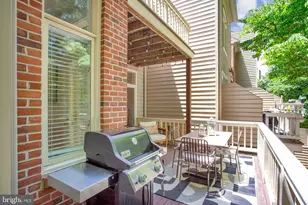 11540 Hemingway Dr, Reston, VA 20194 - Photo 17