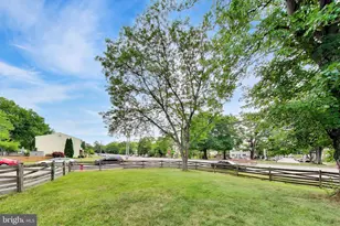 5932 Peregrine Dr, Burke, VA 22015 - Photo 29