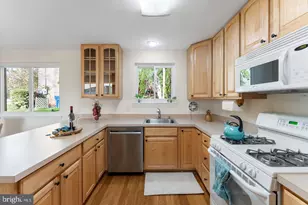 8459 Thames St, Springfield, VA 22151 - Photo 3