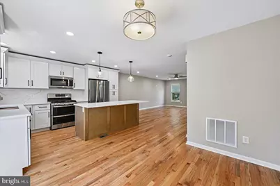 6153 Les Dorson Lane, Alexandria, VA 22315 - Photo 3