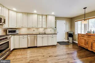 3300 Clearwood Ct, Falls Church, VA 22042 - Photo 13