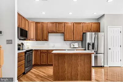 2461 Rolling Plains Drive, Herndon, VA 20171 - Photo 9