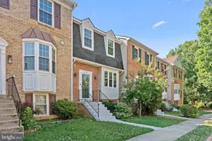 6749 Cardinal Woods Ct, Lorton, VA 22079 - Photo 37