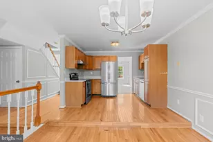 6749 Cardinal Woods Ct, Lorton, VA 22079 - Photo 5