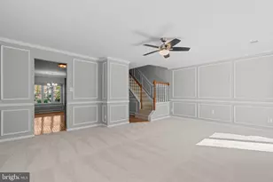 6749 Cardinal Woods Ct, Lorton, VA 22079 - Photo 9