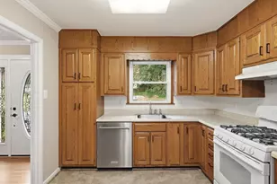 7218 Hadlow Dr, Springfield, VA 22152 - Photo 13