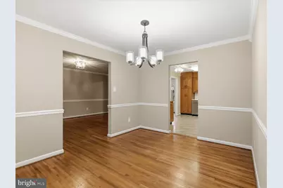 7218 Hadlow Drive, Springfield, VA 22152 - Photo 11