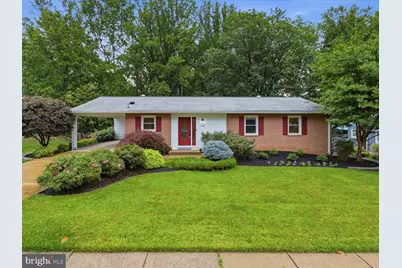 7218 Hadlow Drive, Springfield, VA 22152 - Photo 3