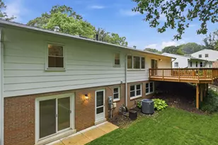 7218 Hadlow Dr, Springfield, VA 22152 - Photo 35