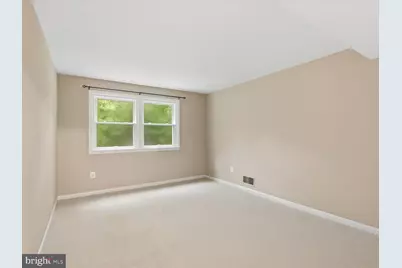 7218 Hadlow Drive, Springfield, VA 22152 - Photo 27