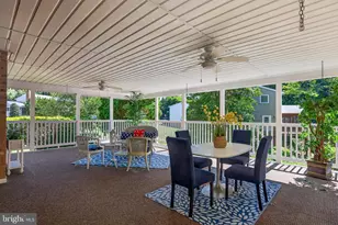 11305 Hunt Farm Ln, Oakton, VA 22124 - Photo 15
