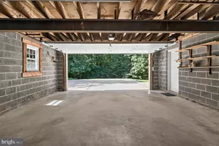 11305 Hunt Farm Ln, Oakton, VA 22124 - Photo 51