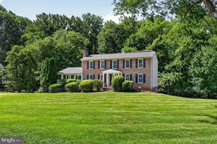 11305 Hunt Farm Ln, Oakton, VA 22124 - Photo 1