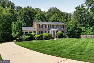 11305 Hunt Farm Ln, Oakton, VA 22124 - Photo 3
