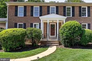 11305 Hunt Farm Ln, Oakton, VA 22124 - Photo 5