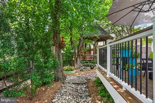 14349 Brookmere Dr, Centreville, VA 20120 - Photo 11