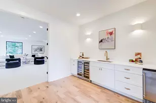 7102 Alger Rd, Falls Church, VA 22042 - Photo 19