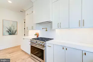 7102 Alger Rd, Falls Church, VA 22042 - Photo 5