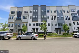 4759 Sully Pt Ln, Chantilly, VA 20151 - Photo 1