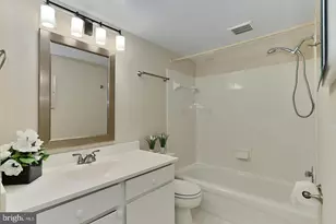 5900 Surrey Hill Pl, Springfield, VA 22152 - Photo 11