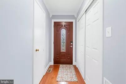 300 Holly Court, Herndon, VA 20170 - Photo 3