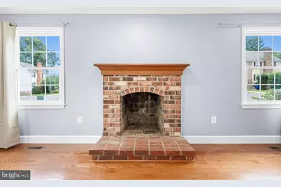 300 Holly Court, Herndon, VA 20170 - Photo 13