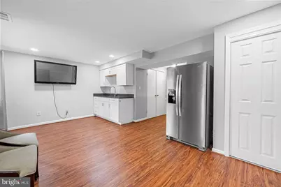 300 Holly Court, Herndon, VA 20170 - Photo 31