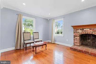 300 Holly Court, Herndon, VA 20170 - Photo 11